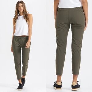Vuori Olive Ankle Pants